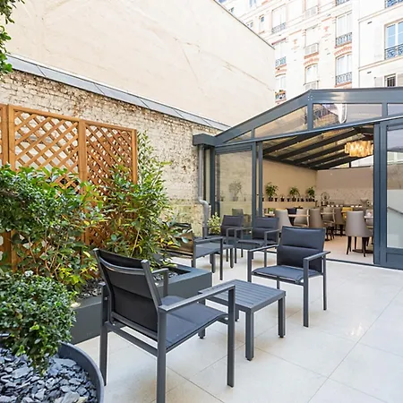 Logis Jardin De Villiers Hotel 3*