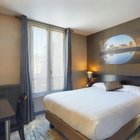 Hotel Logis Jardin De Villiers Parigi