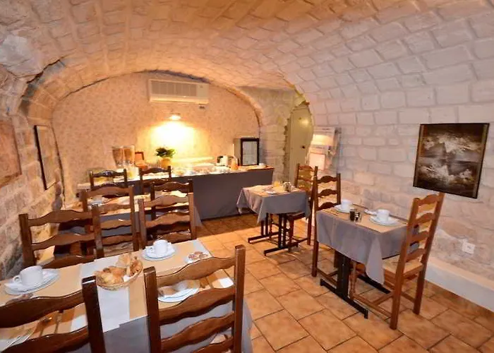 Logis Jardin De Villiers ホテル 3*