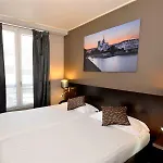 Logis Jardin De Villiers 3* Paříž