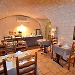 Logis Jardin De Villiers Hotel 3*
